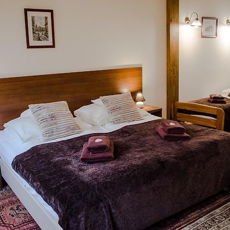 Royal Route 29 Comfort Rooms Krakow Luaran gambar