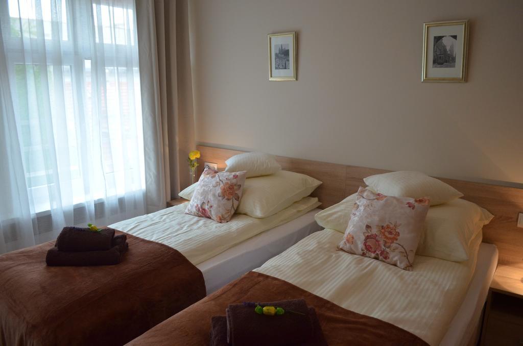 Royal Route 29 Comfort Rooms Krakow Luaran gambar