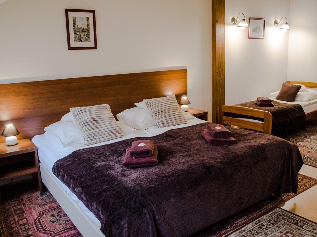 Royal Route 29 Comfort Rooms Krakow Luaran gambar