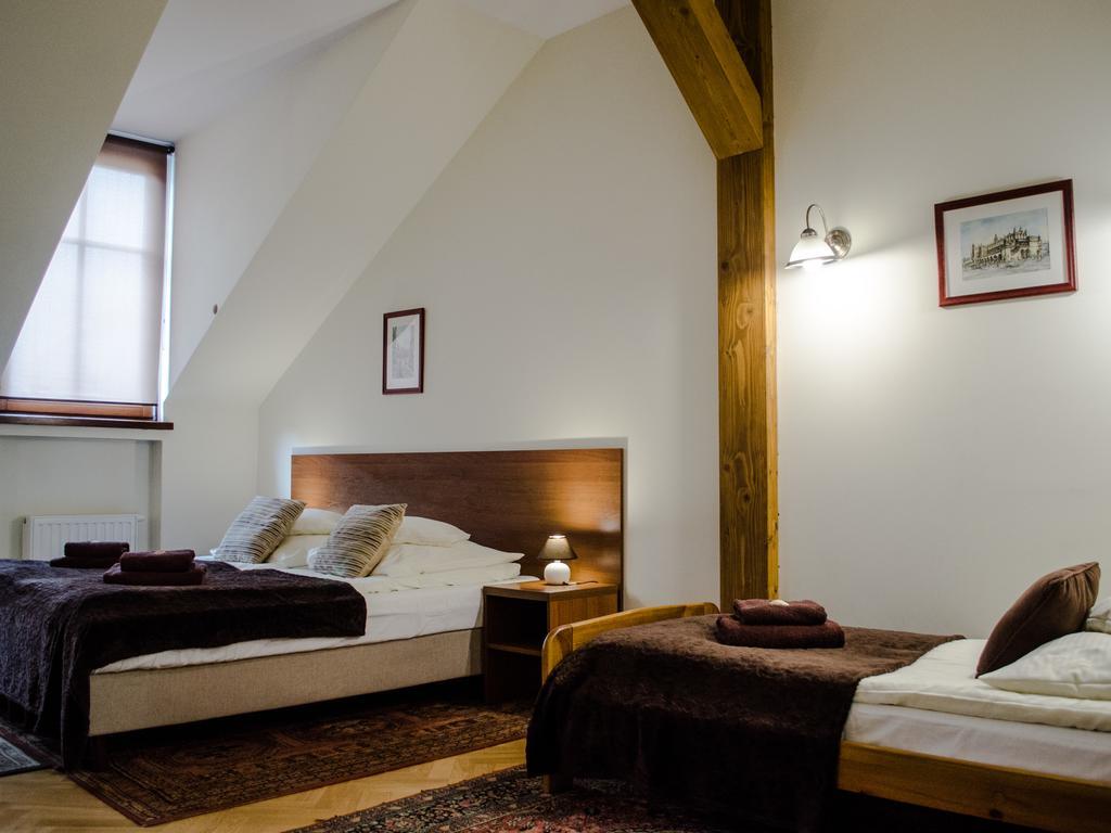 Royal Route 29 Comfort Rooms Krakow Luaran gambar