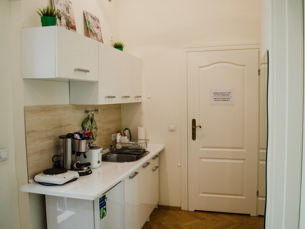 Royal Route 29 Comfort Rooms Krakow Luaran gambar