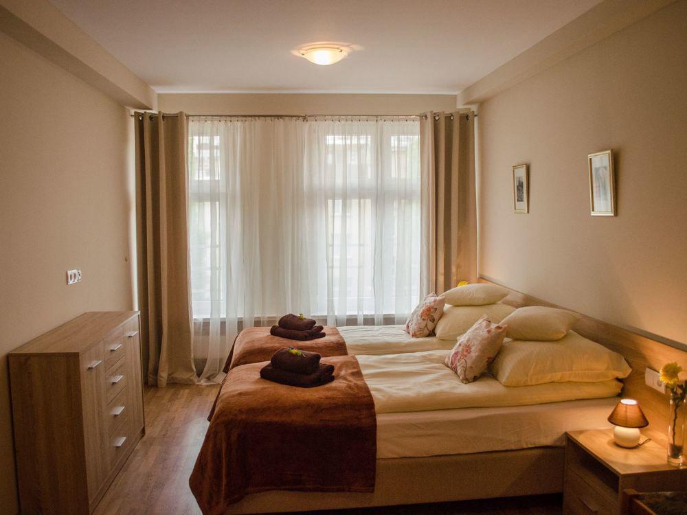 Royal Route 29 Comfort Rooms Krakow Luaran gambar