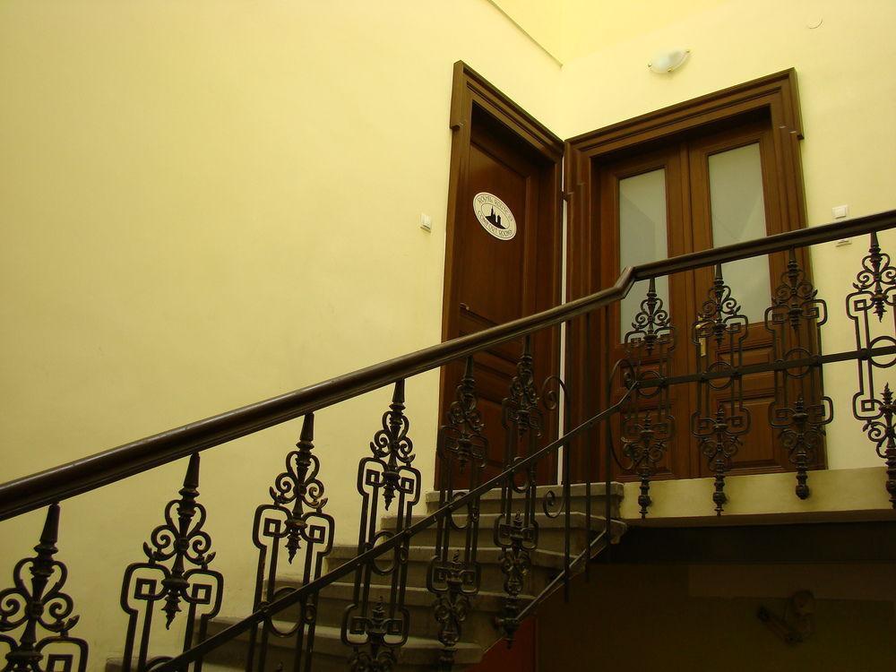 Royal Route 29 Comfort Rooms Krakow Luaran gambar