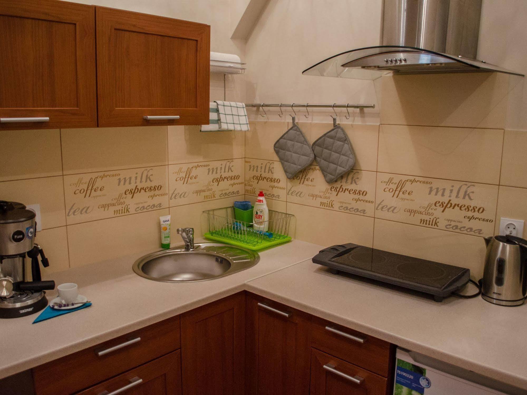 Royal Route 29 Comfort Rooms Krakow Luaran gambar