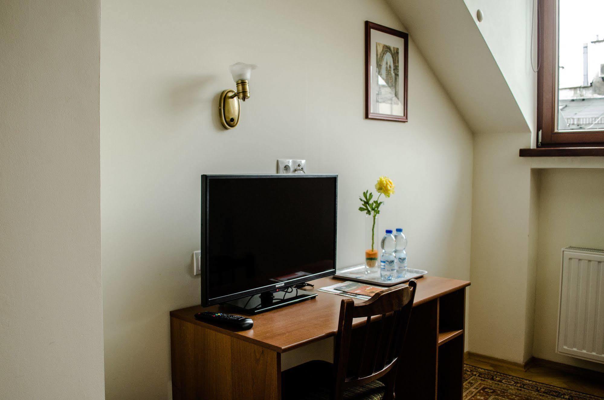 Royal Route 29 Comfort Rooms Krakow Luaran gambar