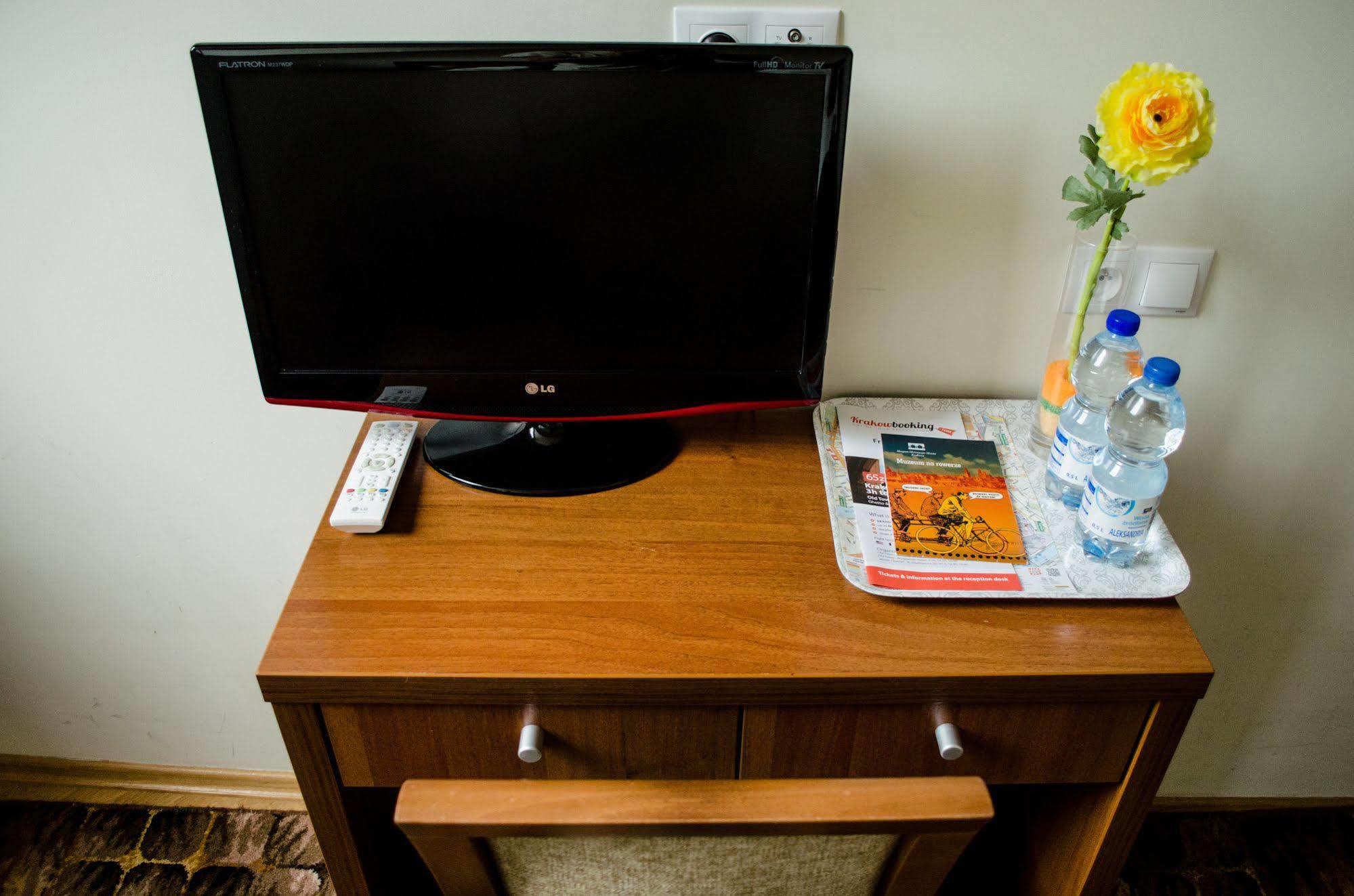 Royal Route 29 Comfort Rooms Krakow Luaran gambar