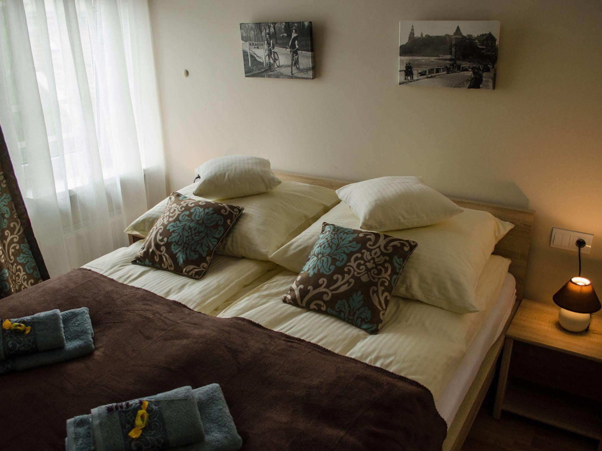 Royal Route 29 Comfort Rooms Krakow Luaran gambar